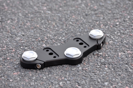 Top Yoke, Monolever