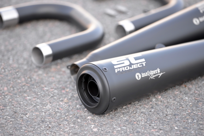Exhaust Kit in black