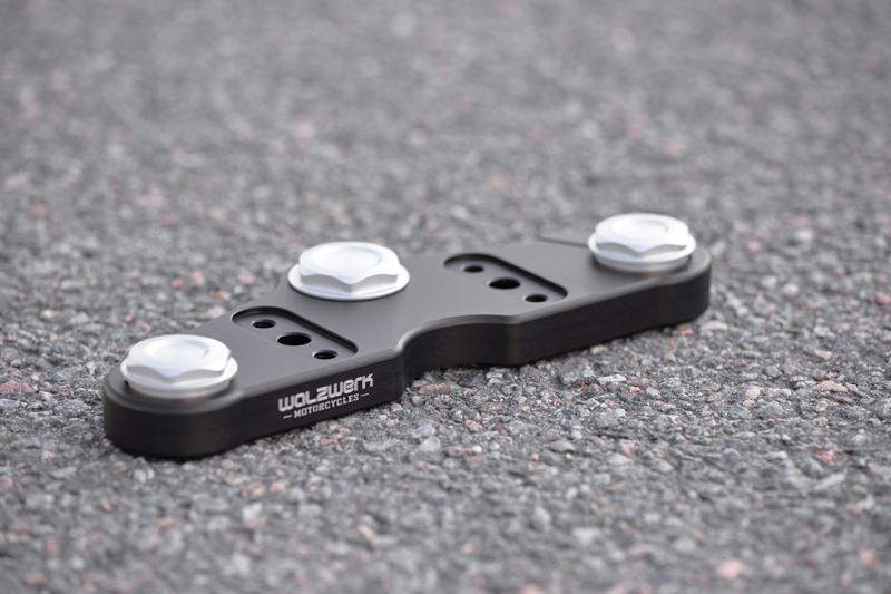Top Yoke, Monolever